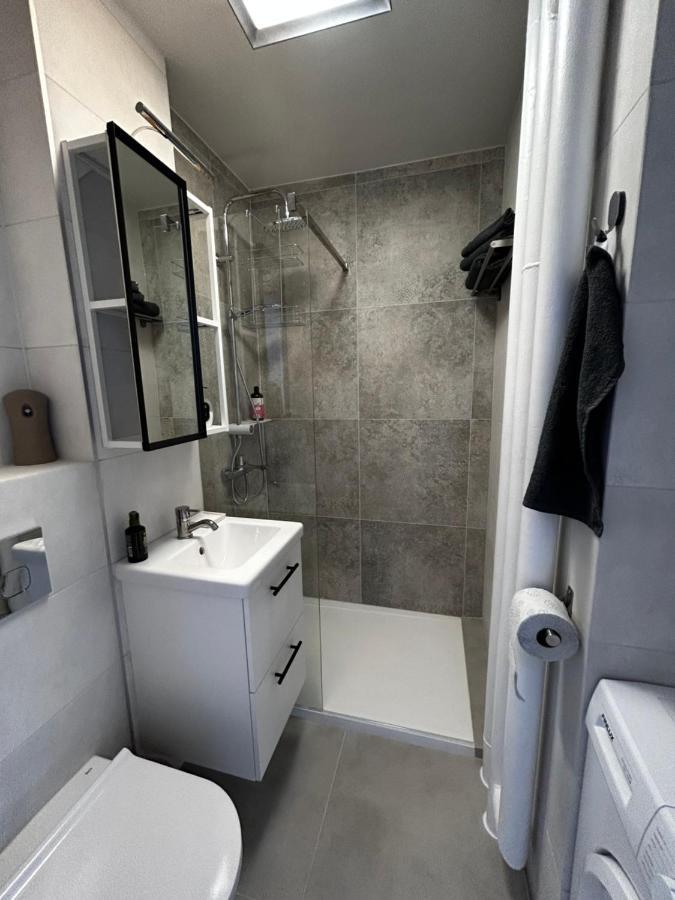 Sky Apartment Comfy Suite Pereca Warsawa Bagian luar foto